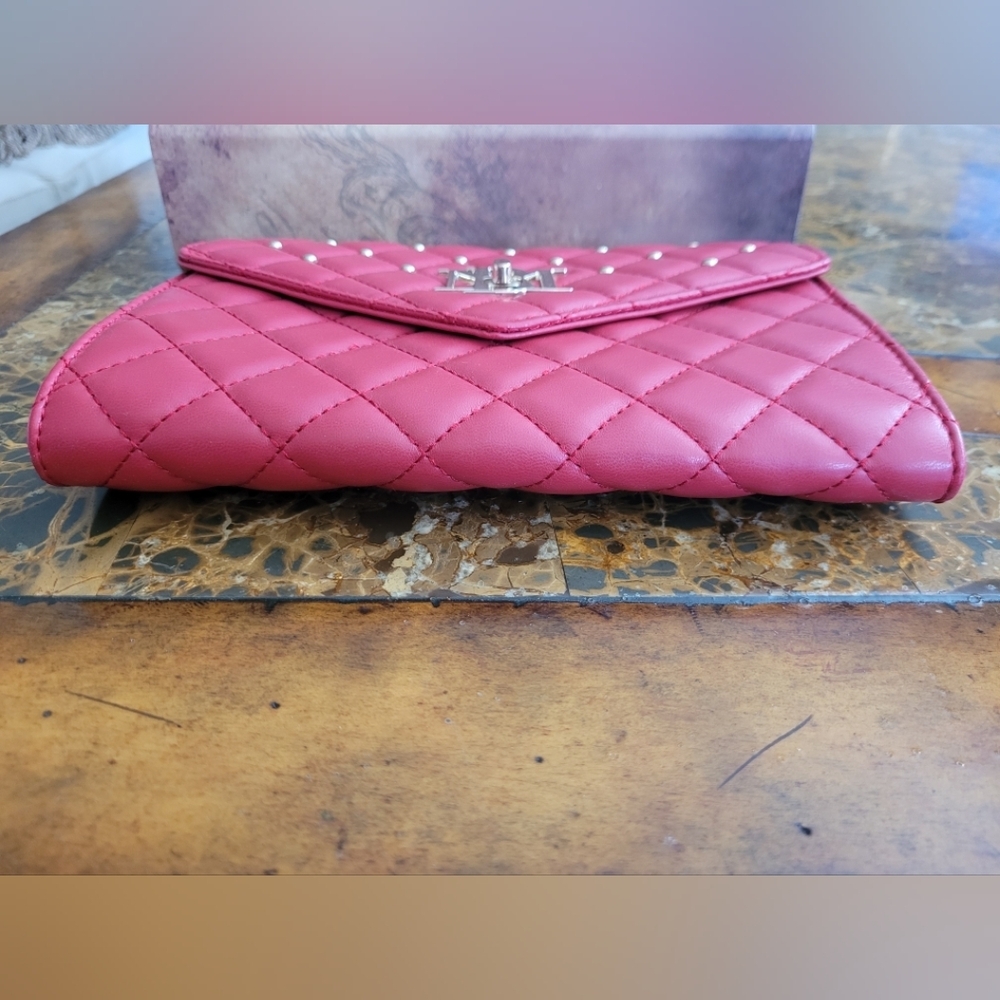 Badgley Mischka Red Quilted Chain Bag - Picture 6 of 9